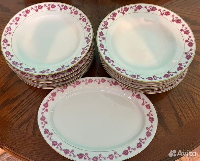 Продаю предметы столового сервиза