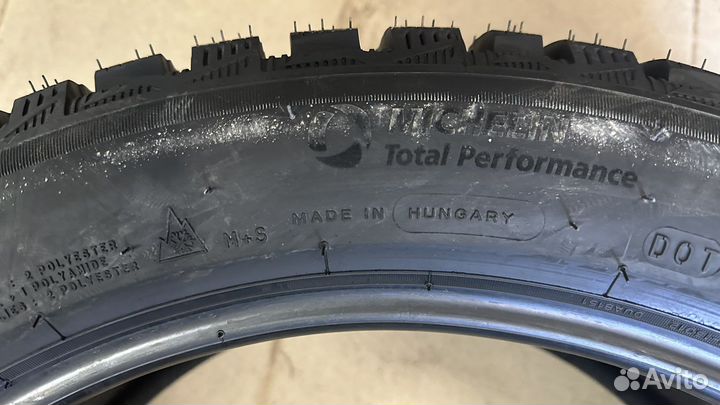 Michelin X-Ice North 4 SUV 255/45 R20 105T