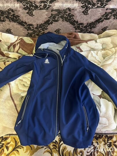 Куртка женская спортивная