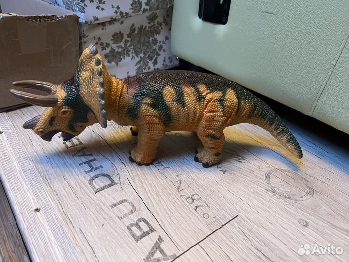 Динозавры резиновые