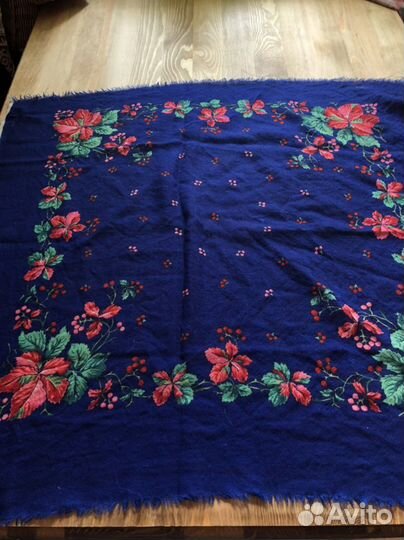 Шерстяные старинные платки