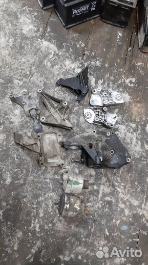 Кронштейн крепление двигателя Opel Vectra B