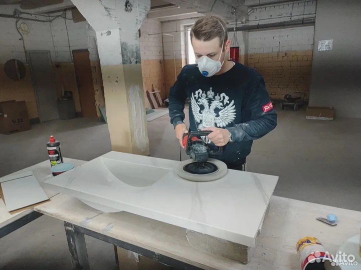 Столешница для ванной из искусственного камня