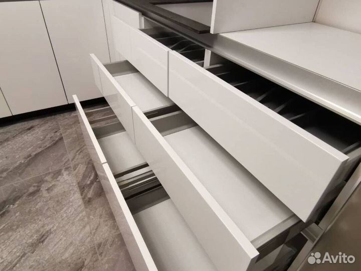 Кухонный гарнитур угловой матовый