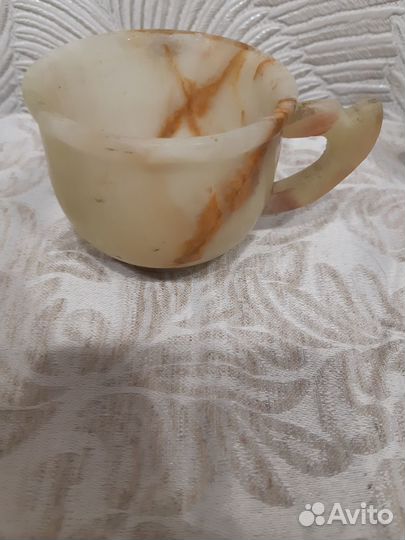 Фигурки и посуда из оникса