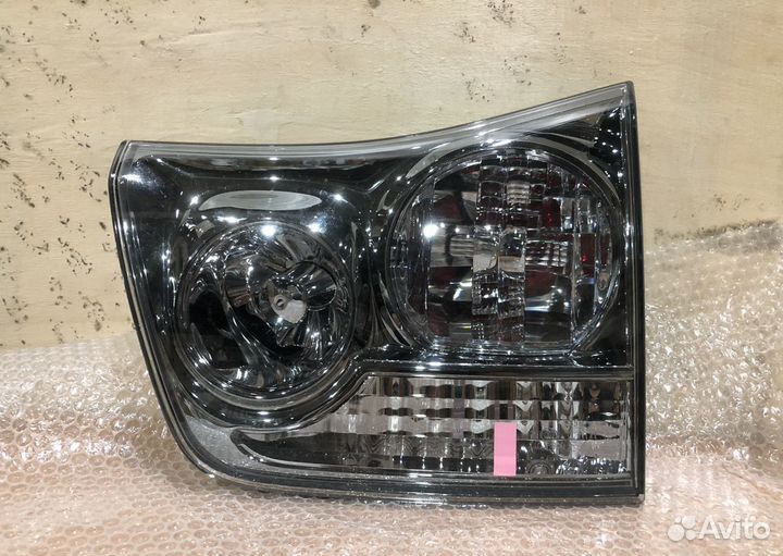 Фонарь задний правый в багажник Lexus RX ll рестай