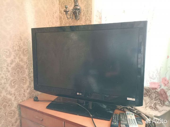 Телевизор LG 37LH2010