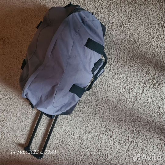 Хоккейная сумка на колёсах