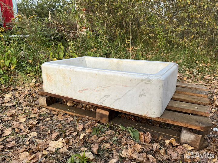 Каменная раковина старинная