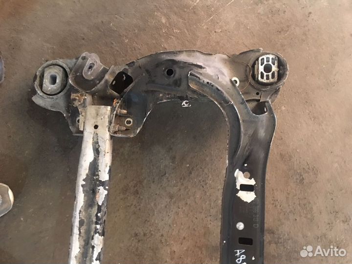 Подрамник двигателя Ауди А8 Д3 4е0399313d