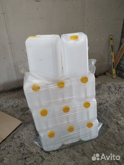 Канистра10л