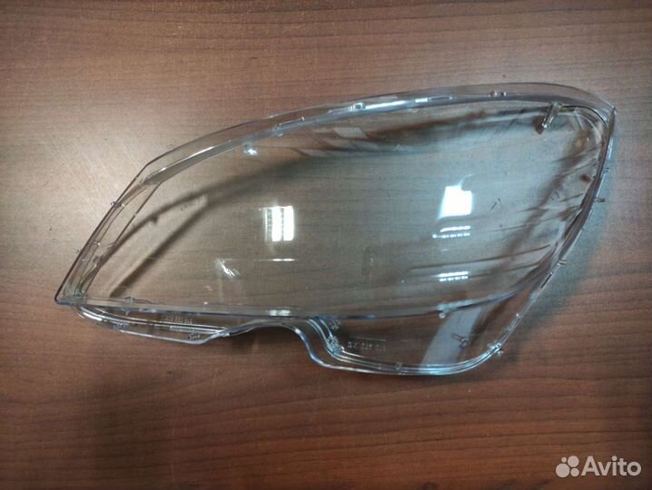 Стекла фар правое и левое Mercedes w204
