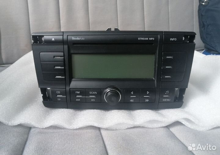 Штатная магнитола Skoda Octavia RS 1Z0035161C