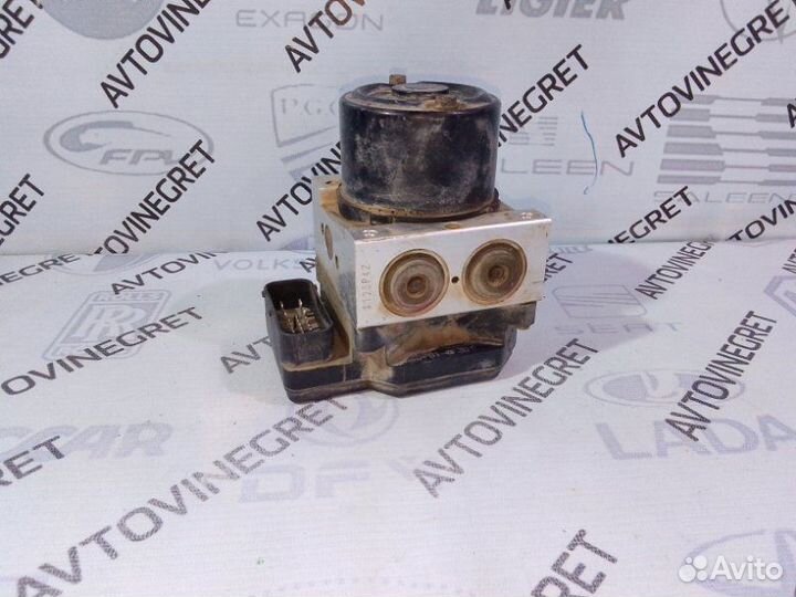 Блок ABS (насос) Kia Carnival 1