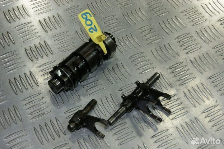 Вал копирный с вилками Suzuki DF200/DR200