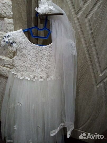 Платье нарядное для девочки 128