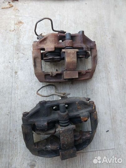 Тормозные передние суппорта Ауди а8 д2