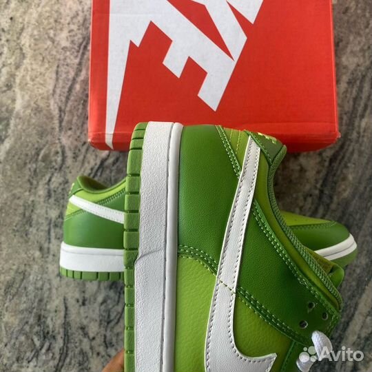 Nike Dunk Low Chlorophyll