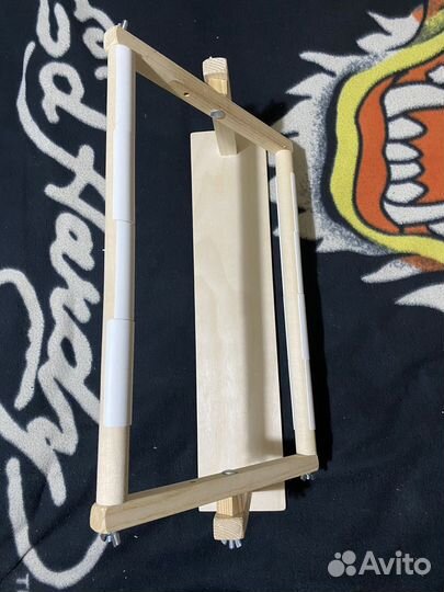 Пяльцы - рамка для вышивания с подставкой