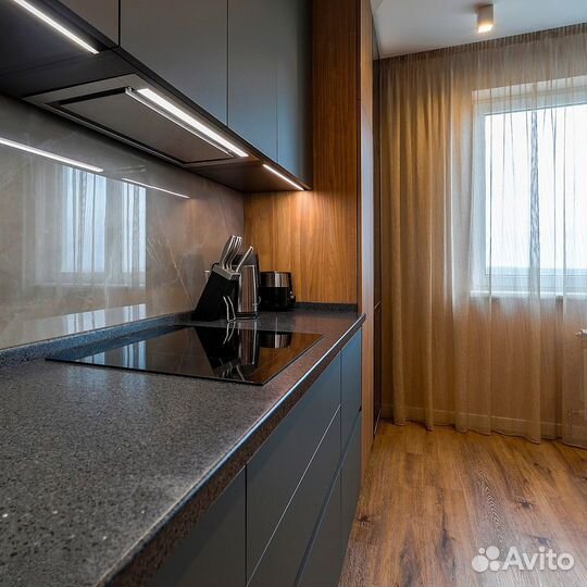 Кухонный гарнитур, хорошая кухня, + смеситель