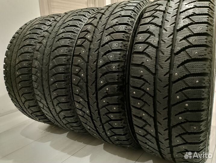 Bridgestone Ice Cruiser 7000 205/55 R16 91T