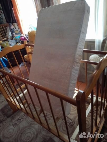 Детская кроватка