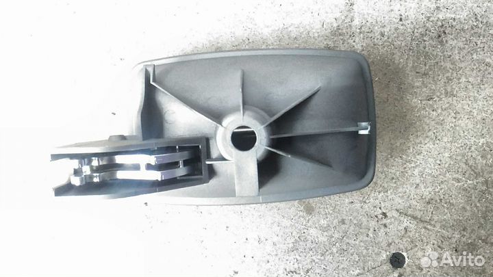 Ручка салона передяя правая BMW 7 E65 7024304