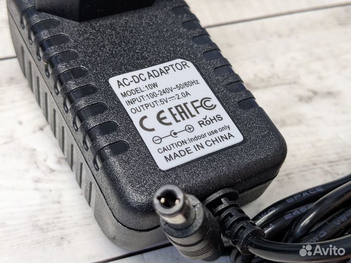 Блок питания универсальный 12V-2A, 9V-2A и 5V-2A