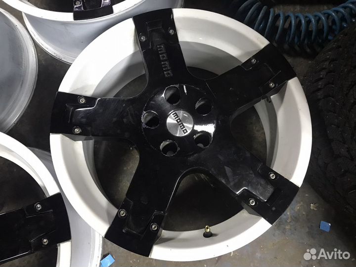 Литые диски momo. R18