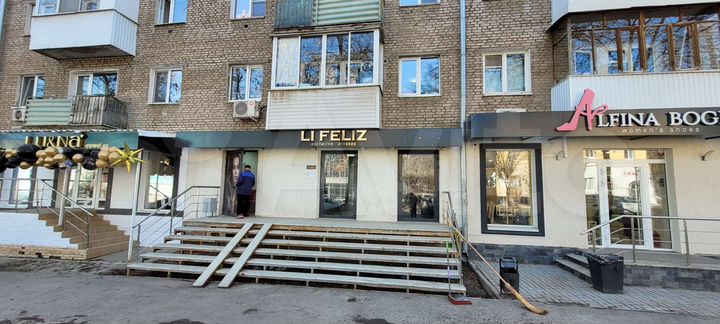 Центр, 30 м² с арендатором, 1 этаж