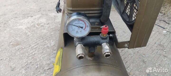 Воздушный компрессор