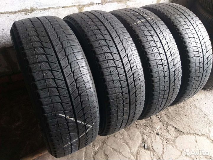 Michelin X-Ice XI3 225/60 R17 99H