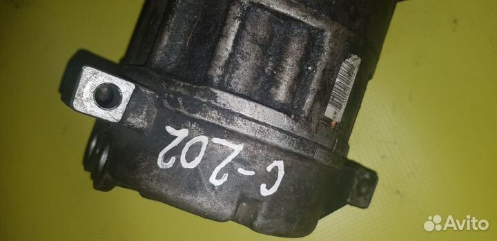 Компрессор кондиционера Mercedes W202