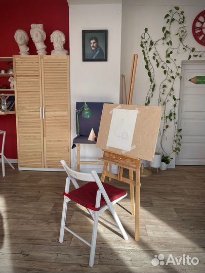 Аренда стульев мольбертов