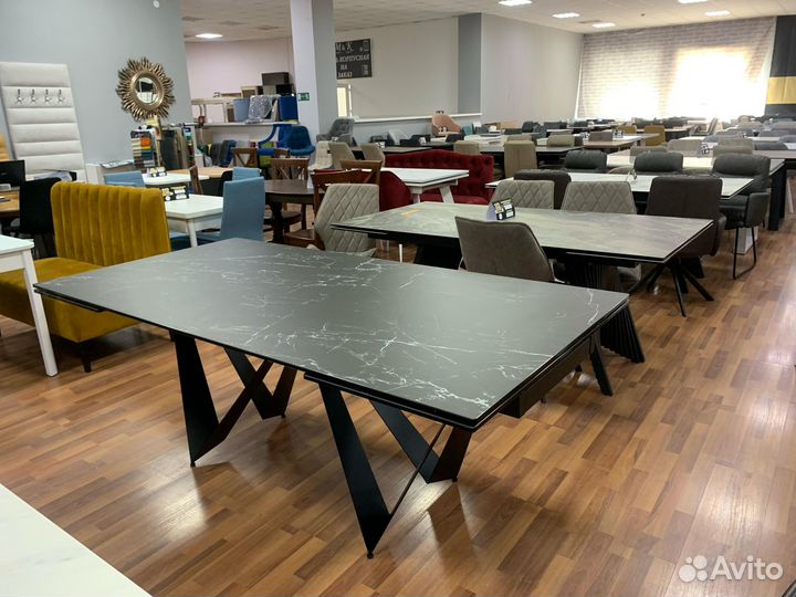 Стол из итальянского керамогранита