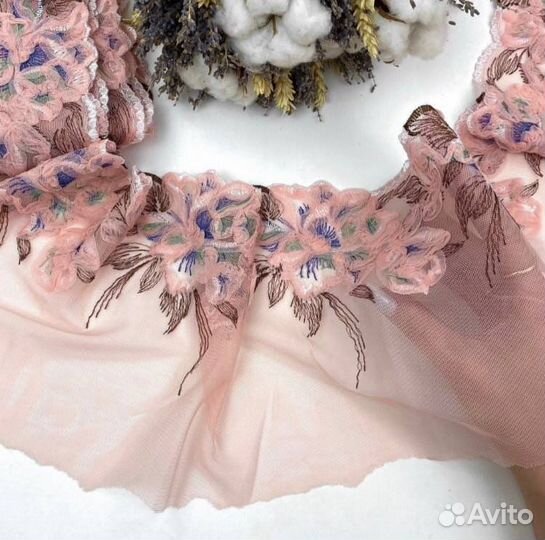 Кружево розовое