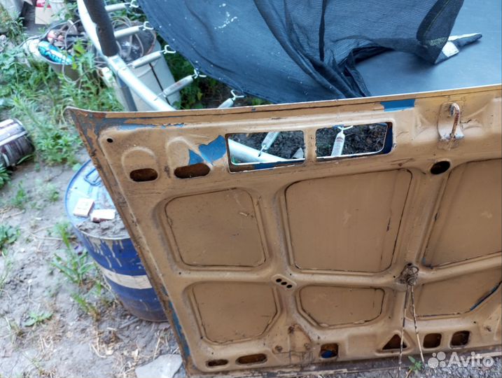 Капот ваз2103