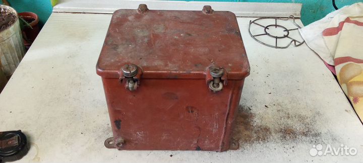 Ящик герметичный металлический. СССР
