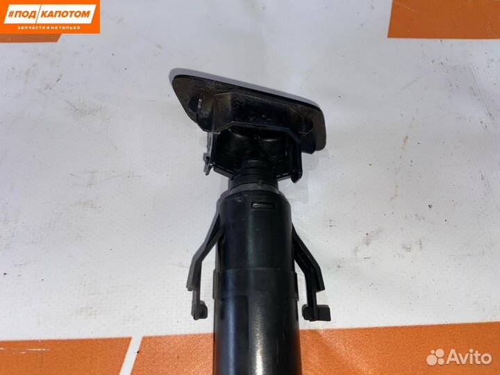 Форсунка омывателя фары левой Volkswagen Passat B7