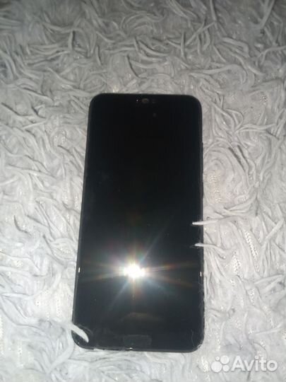 HONOR 10, 4/64 ГБ