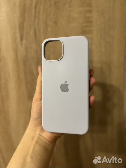 Чехол на iPhone 13