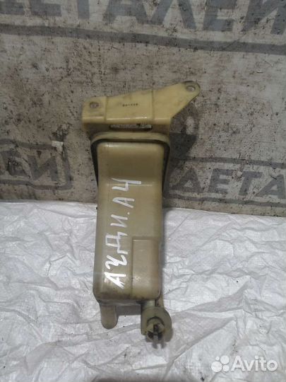 Бачок гура Audi A4