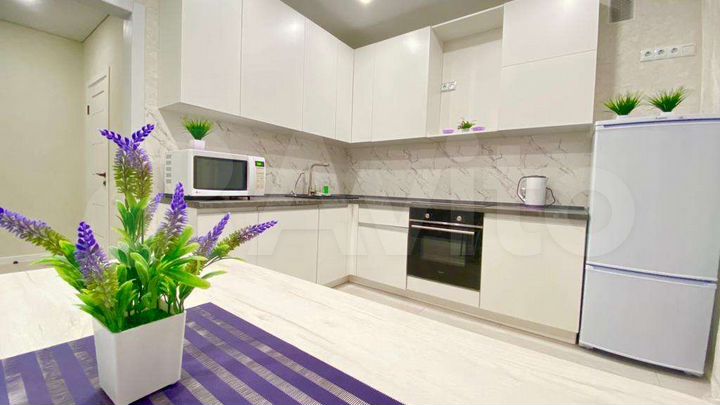 2-к. квартира, 72 м², 1/9 эт.