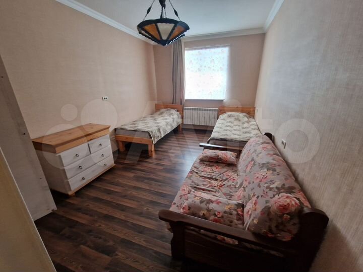 2-к. квартира, 65 м², 1/2 эт.