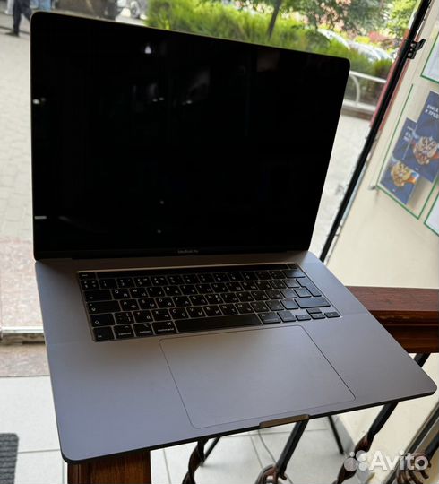 Apple MacBook Pro 16 2019 i7 16Gb 2Tb