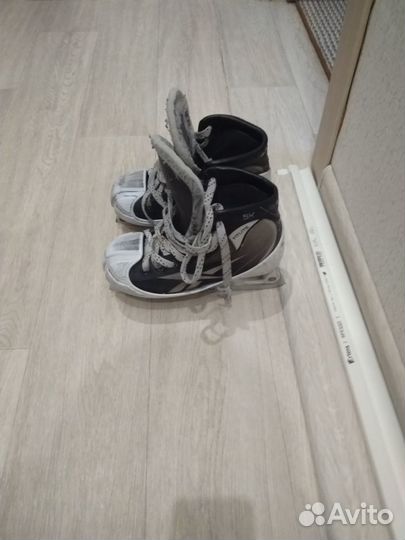 Коньки вратаря