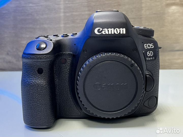 Зеркальный фотоаппарат Canon 6D Mark II Body