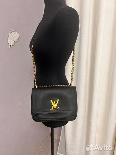 Сумка Louis Vuitton Lockme