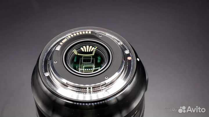 Объектив Sigma 24-70 mm. f/2.8 DG OS HSM Art