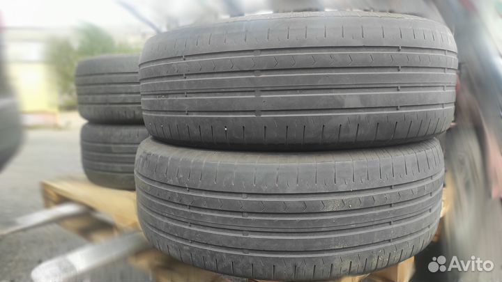 Continental ContiPremiumContact 5 SUV 235/65 R17 104V